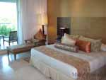 Grand Luxxe Suite Bedroom