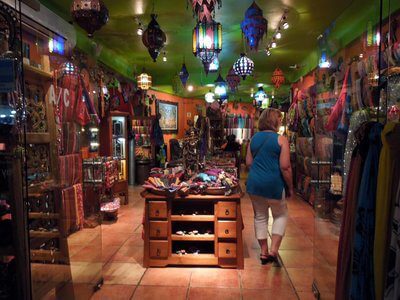 Spanish Phrases for Shopping in Mexico